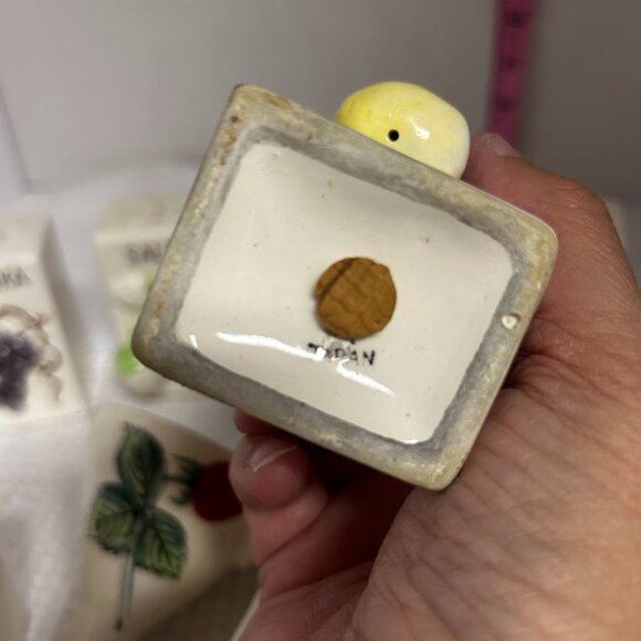 Vintage Japan Spice Shakers Set | Paprika Salt Pepper Cinnamon + Sugar Holders - Picture 7 of 10